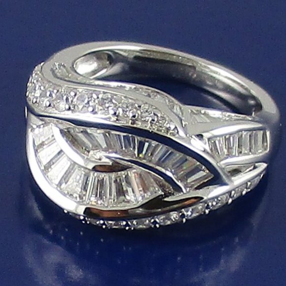 Victoria Wieck 3.18ct Absolute Interlocking Ring - Picture 7 of 8